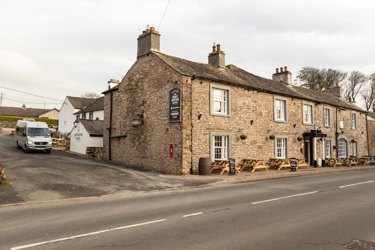 The Greyhound Hotel Shap Exterior photo